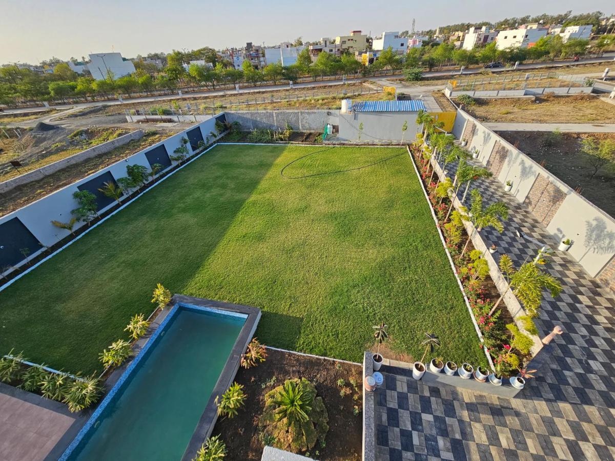 우자인 Shree Ambe Farmhouse 빌라 외부 사진