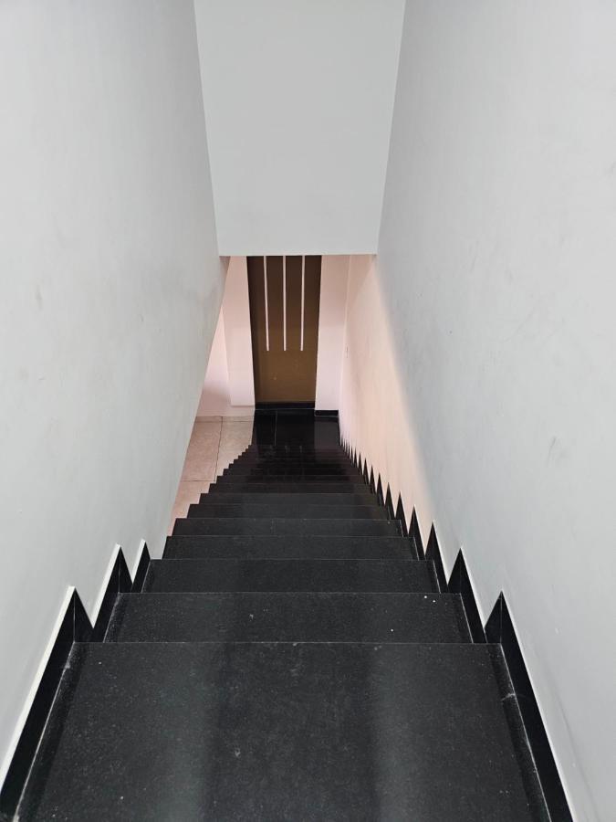 우자인 Shree Ambe Farmhouse 빌라 외부 사진